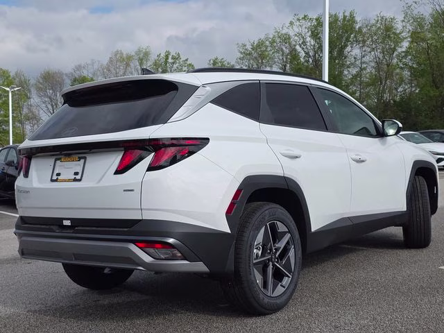 2026 White Pearl Hyundai Tucson SEL AWD SUV
