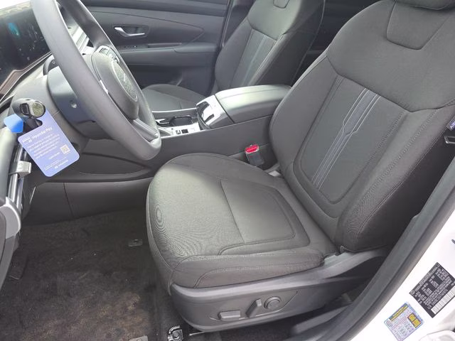 2026 White Pearl Hyundai Tucson SEL AWD SUV