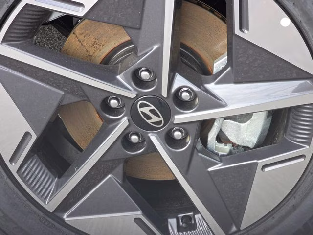 2026 White Pearl Hyundai Tucson SEL AWD SUV