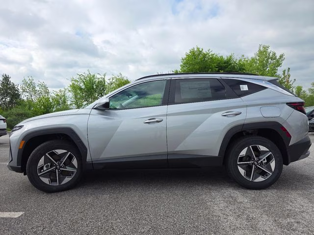 2026 Shimmering Silver Hyundai Tucson SEL AWD SUV