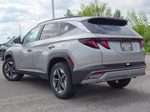 2026 Shimmering Silver Hyundai Tucson SEL AWD SUV