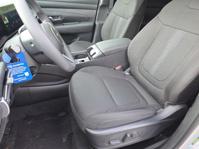 2026 Shimmering Silver Hyundai Tucson SEL AWD SUV