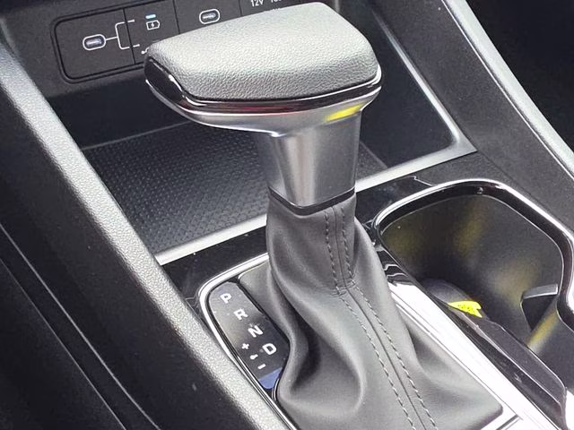 2026 Shimmering Silver Hyundai Tucson SEL AWD SUV