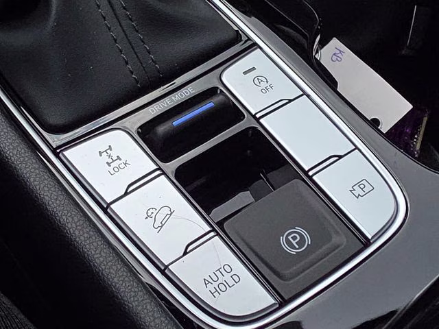 2026 Shimmering Silver Hyundai Tucson SEL AWD SUV