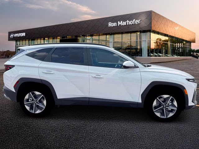 2026 White Pearl Hyundai Tucson SEL AWD SUV