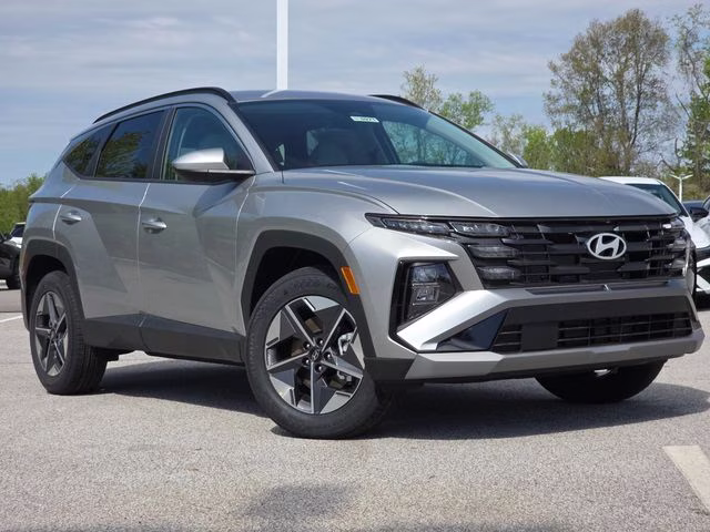 2026 Shimmering Silver Hyundai Tucson SEL AWD SUV