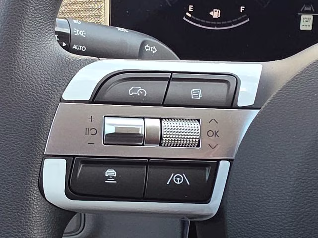 2026 Shimmering Silver Hyundai Tucson SEL AWD SUV