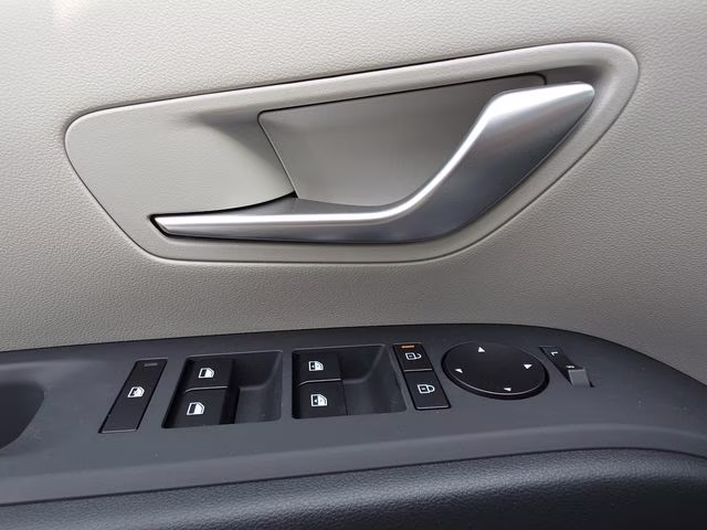 2026 Shimmering Silver Hyundai Tucson SEL AWD SUV