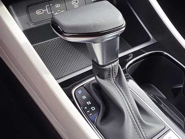 2026 Shimmering Silver Hyundai Tucson SEL AWD SUV