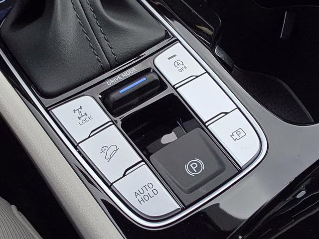 2026 Shimmering Silver Hyundai Tucson SEL AWD SUV