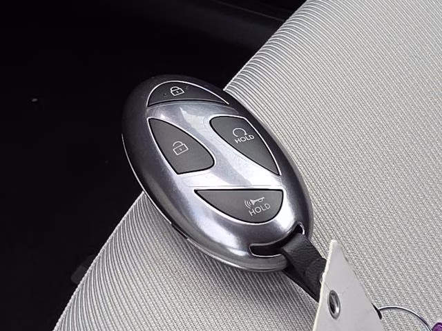2026 Shimmering Silver Hyundai Tucson SEL AWD SUV