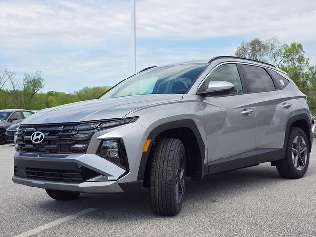 2026 Shimmering Silver Hyundai Tucson SEL AWD SUV