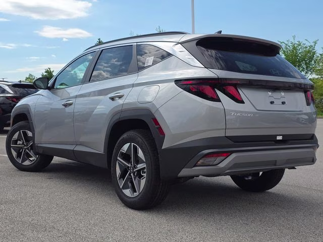 2026 Shimmering Silver Hyundai Tucson SEL AWD SUV