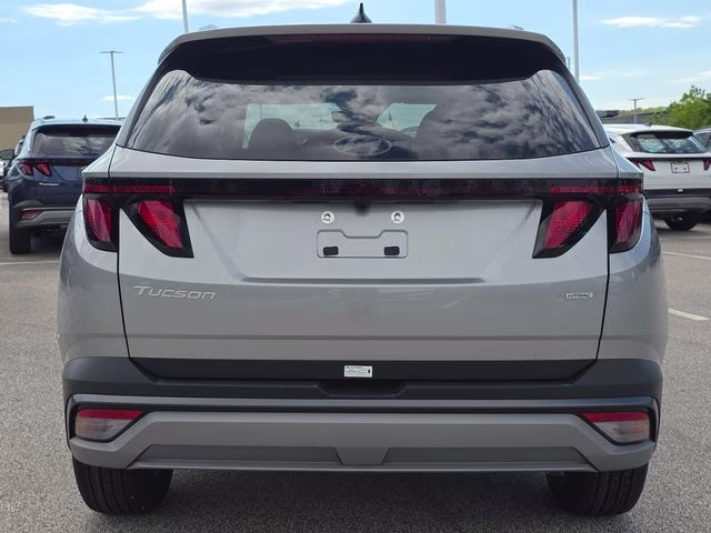 2026 Shimmering Silver Hyundai Tucson SEL AWD SUV