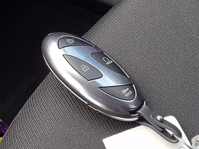 2026 Shimmering Silver Hyundai Tucson SEL AWD SUV