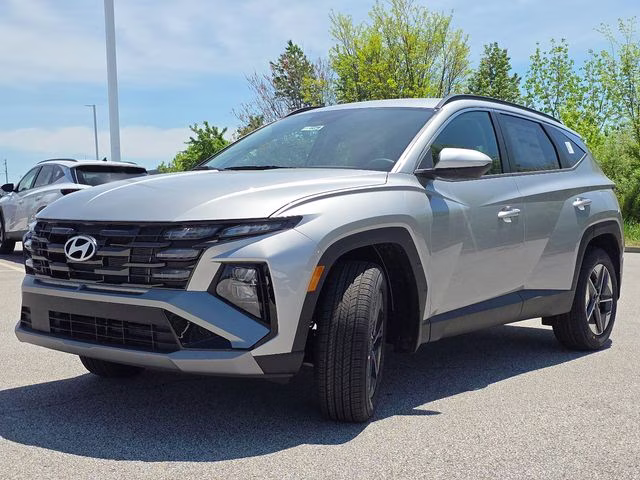 2026 Shimmering Silver Hyundai Tucson SEL AWD SUV