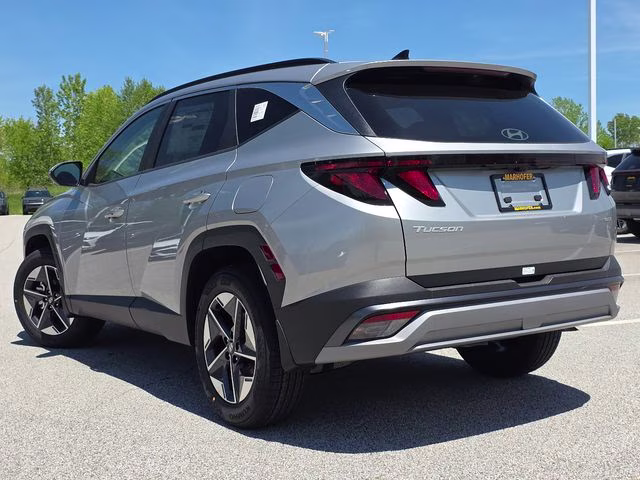 2026 Shimmering Silver Hyundai Tucson SEL AWD SUV