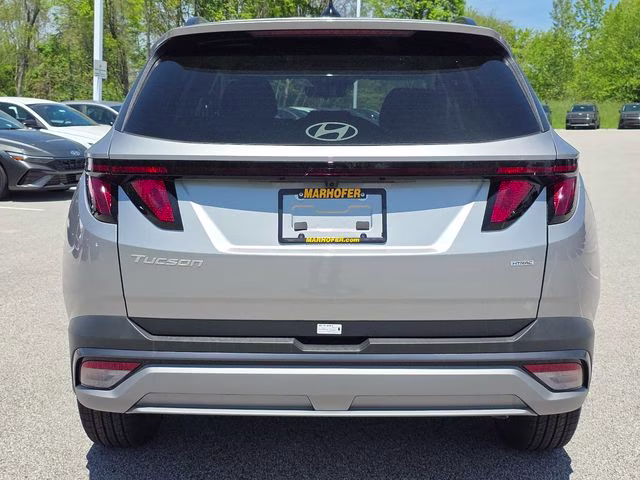 2026 Shimmering Silver Hyundai Tucson SEL AWD SUV