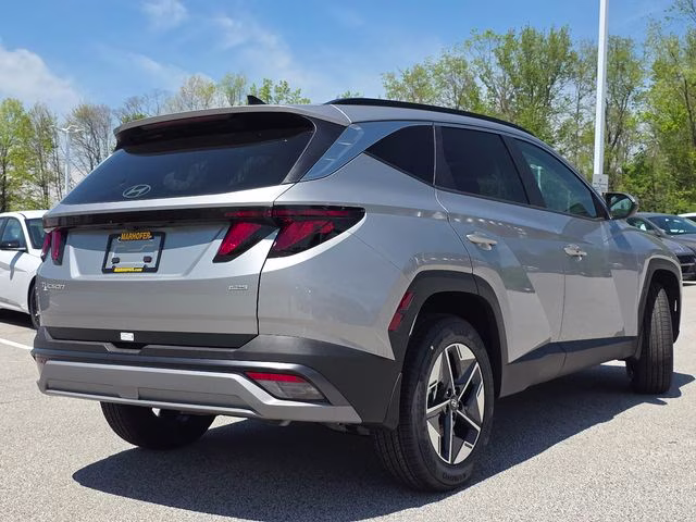 2026 Shimmering Silver Hyundai Tucson SEL AWD SUV