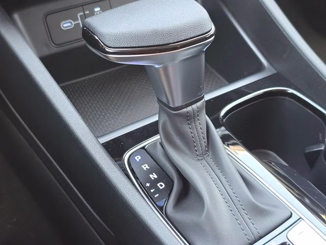 2026 Shimmering Silver Hyundai Tucson SEL AWD SUV
