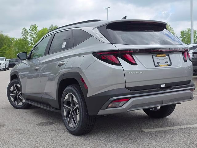2026 Shimmering Silver Hyundai Tucson SEL AWD SUV