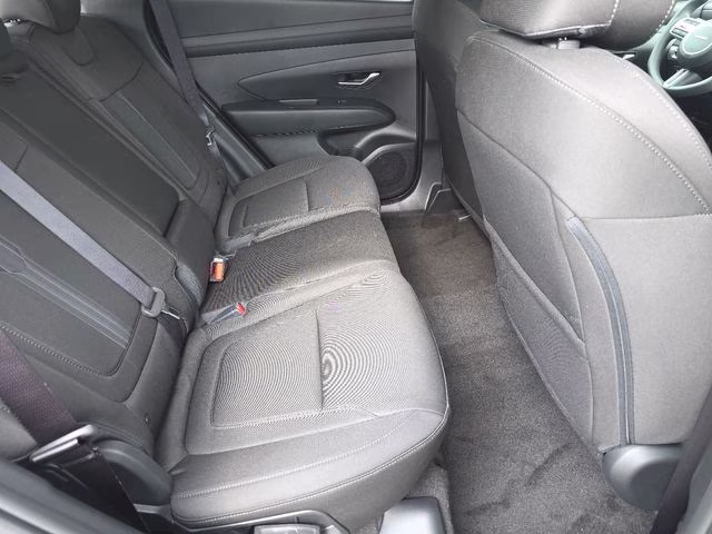 2026 Shimmering Silver Hyundai Tucson SEL AWD SUV