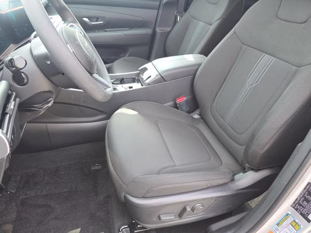 2026 Shimmering Silver Hyundai Tucson SEL AWD SUV