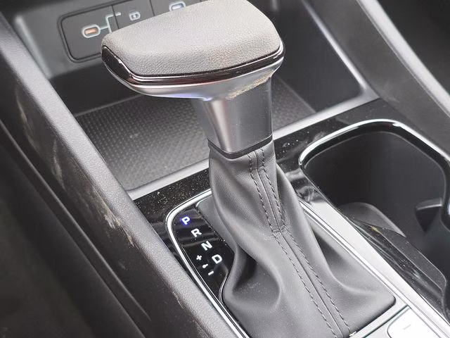 2026 Shimmering Silver Hyundai Tucson SEL AWD SUV