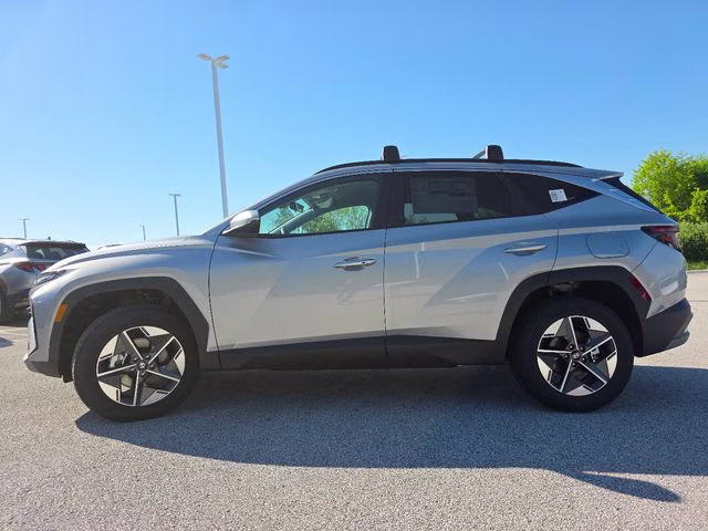 2026 Shimmering Silver Hyundai Tucson SEL AWD SUV