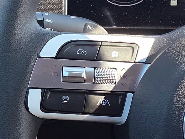 2026 Shimmering Silver Hyundai Tucson SEL AWD SUV