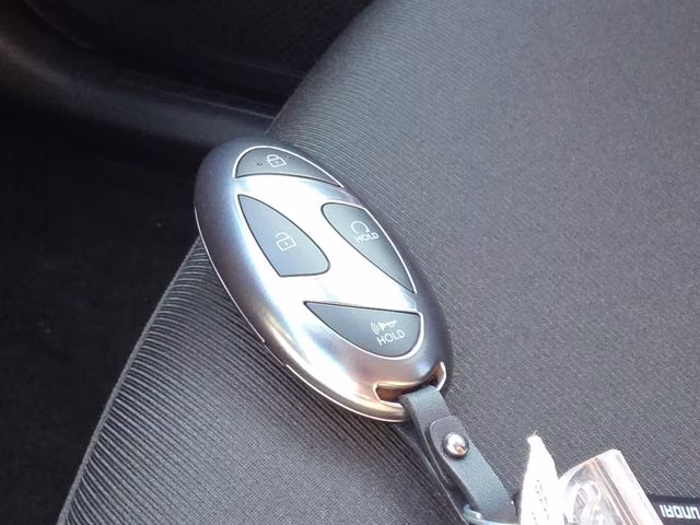 2026 Shimmering Silver Hyundai Tucson SEL AWD SUV