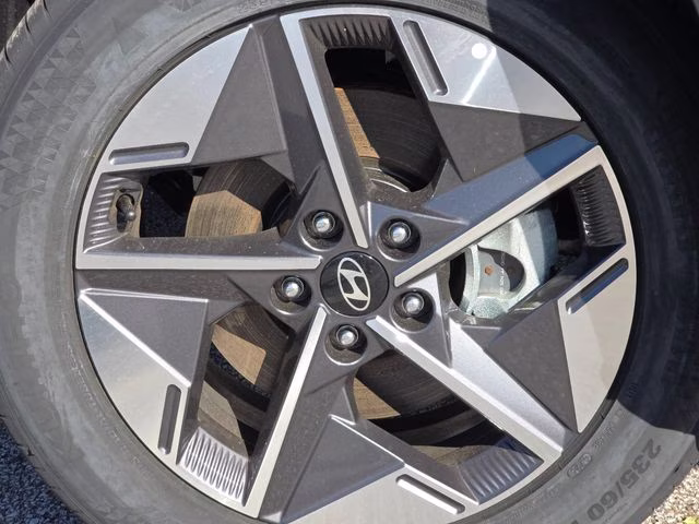 2026 Shimmering Silver Hyundai Tucson SEL AWD SUV
