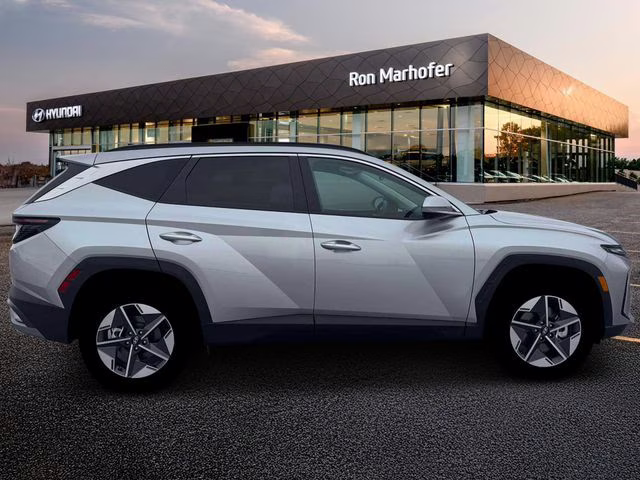 2026 Shimmering Silver Hyundai Tucson SEL Premium AWD SUV