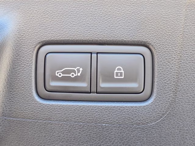 2026 Shimmering Silver Pearl Hyundai Santa Fe SE FWD SUV