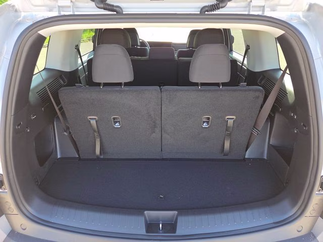 2026 Shimmering Silver Pearl Hyundai Santa Fe SE FWD SUV