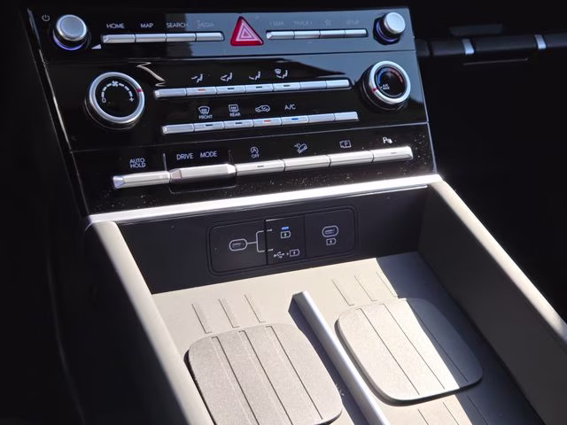 2026 Shimmering Silver Pearl Hyundai Santa Fe SE FWD SUV