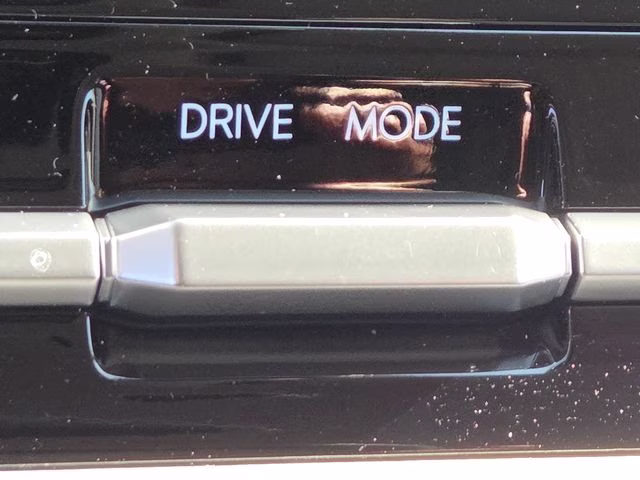 2026 Shimmering Silver Pearl Hyundai Santa Fe SE FWD SUV
