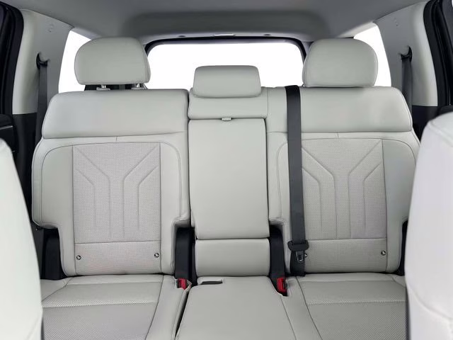 2026 Shimmering Silver Pearl Hyundai Santa Fe SEL AWD SUV