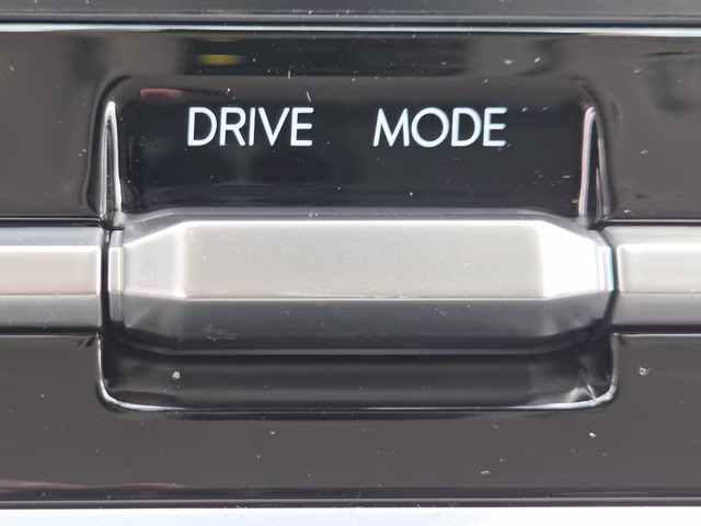 2026 Shimmering Silver Pearl Hyundai Santa Fe SEL AWD SUV