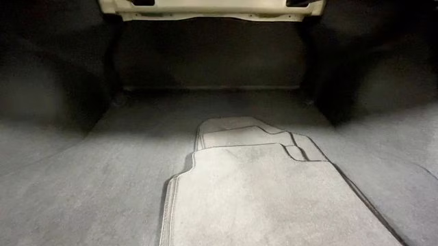 2023 Shimmering Silver Pearl Hyundai Elantra SE FWD Sedan