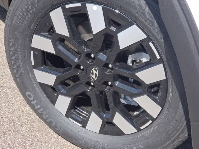 2026 Atlas White Hyundai Santa Cruz SEL AWD Truck