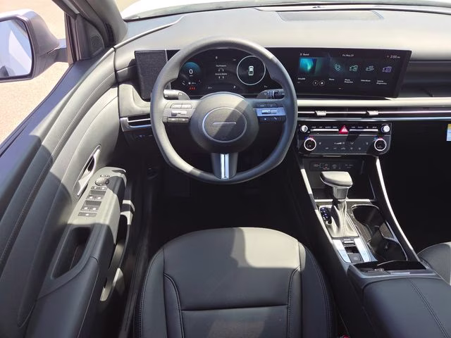 2026 Atlas White Hyundai Santa Cruz SEL AWD Truck