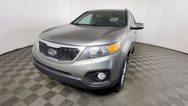 2011 Titanium Silver Kia Sorento EX AWD SUV