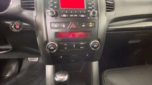 2011 Titanium Silver Kia Sorento EX AWD SUV