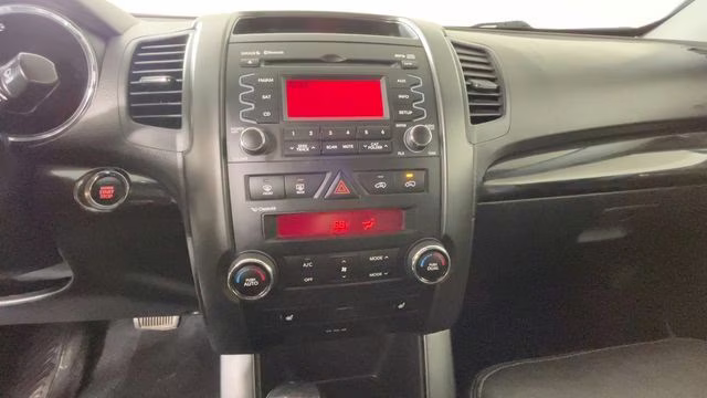 2011 Titanium Silver Kia Sorento EX AWD SUV