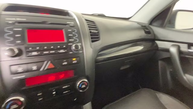 2011 Titanium Silver Kia Sorento EX AWD SUV