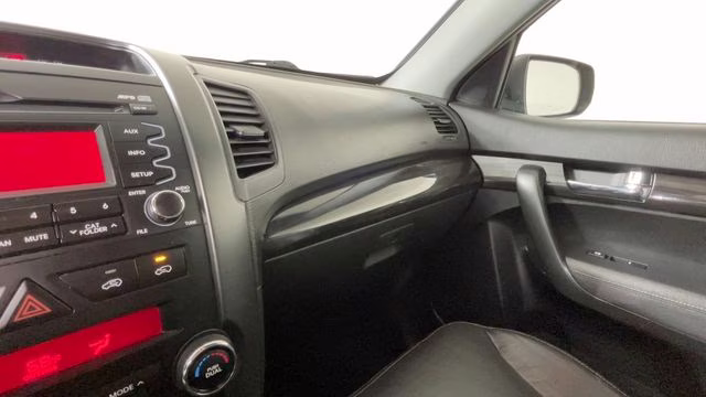 2011 Titanium Silver Kia Sorento EX AWD SUV