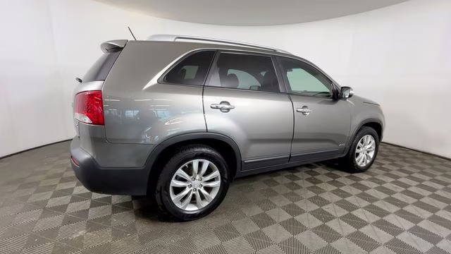 2011 Titanium Silver Kia Sorento EX AWD SUV