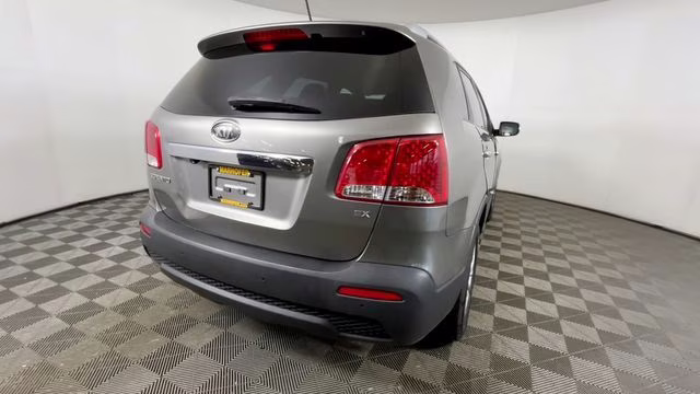 2011 Titanium Silver Kia Sorento EX AWD SUV