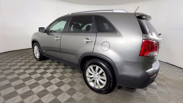 2011 Titanium Silver Kia Sorento EX AWD SUV